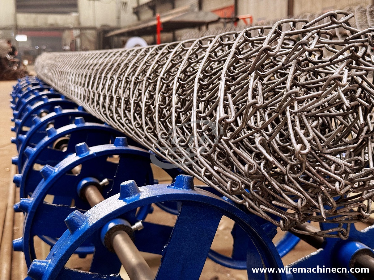 Chain link fence making machine to USA